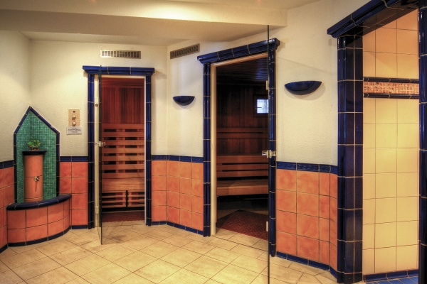 KurparkHotel (Rostock)